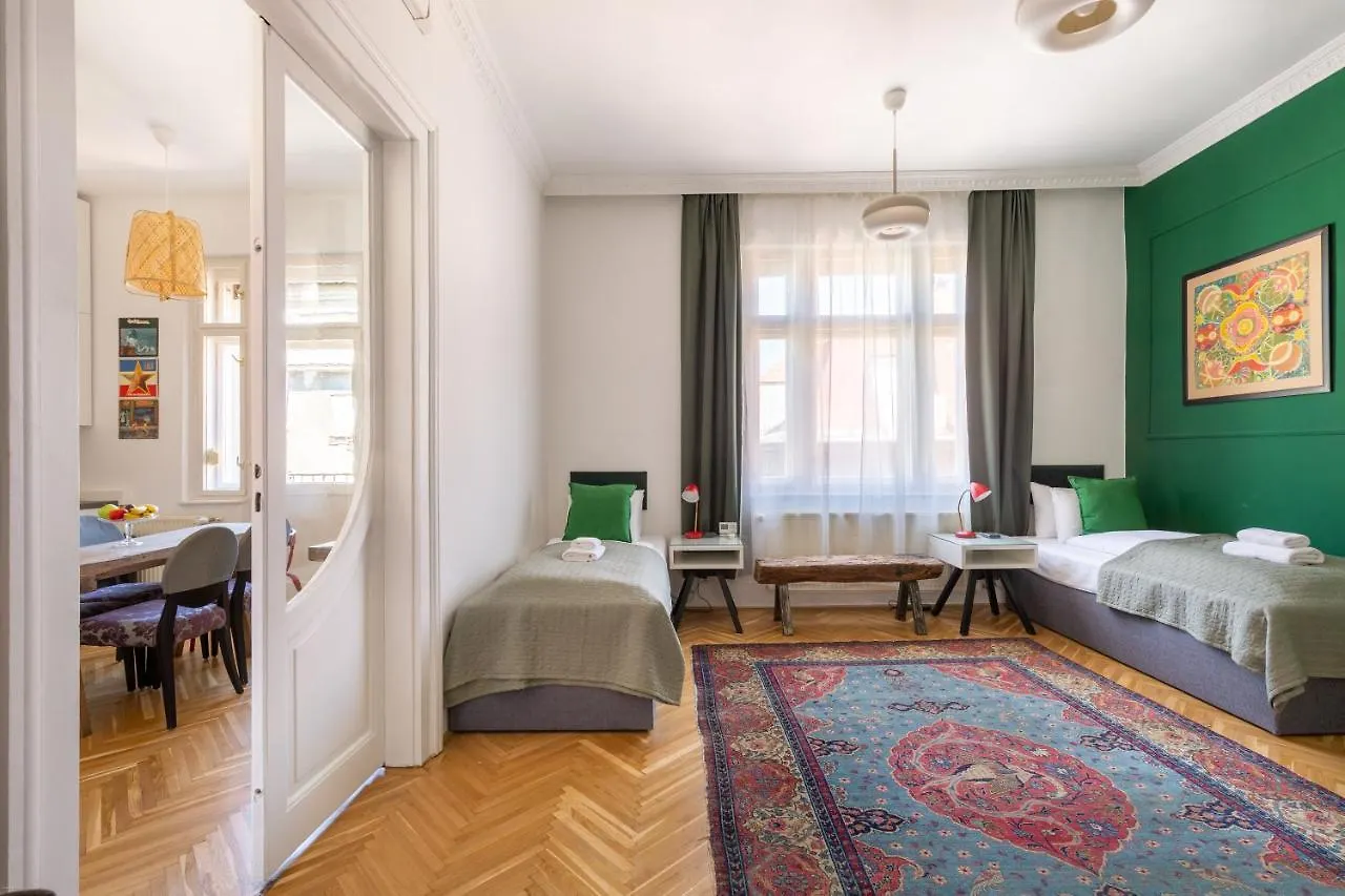 부다페스트 Huge & Stylish In The Center For Up To 20 People 아파트 헝가리