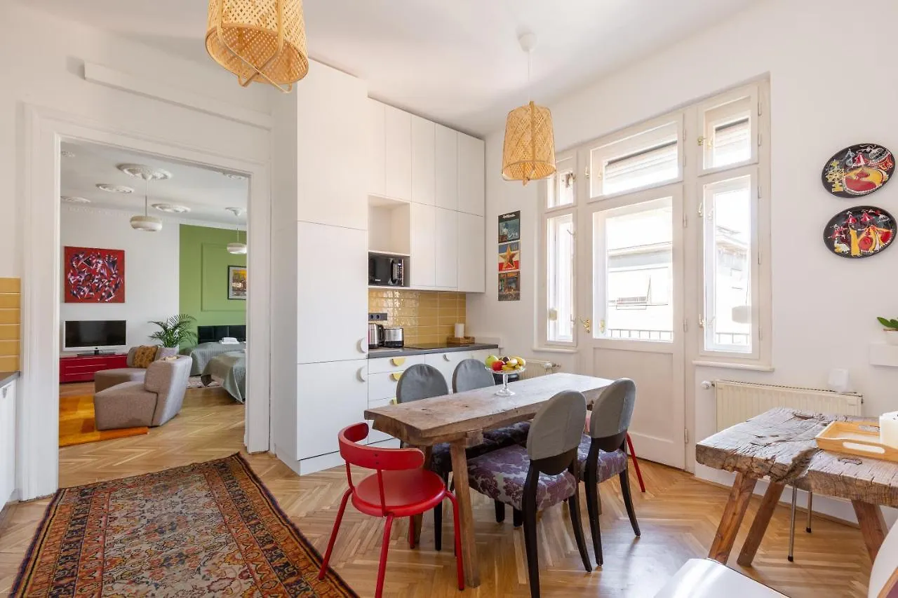 부다페스트 Huge & Stylish In The Center For Up To 20 People 아파트